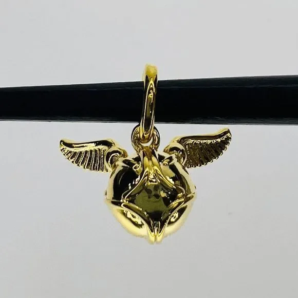 Pandora golden best sale snitch necklace